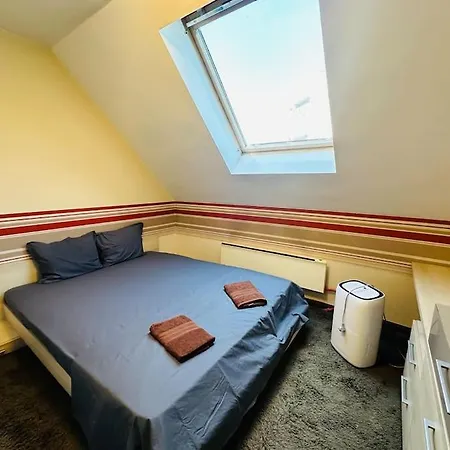 Apartment Student Town 1bdr *